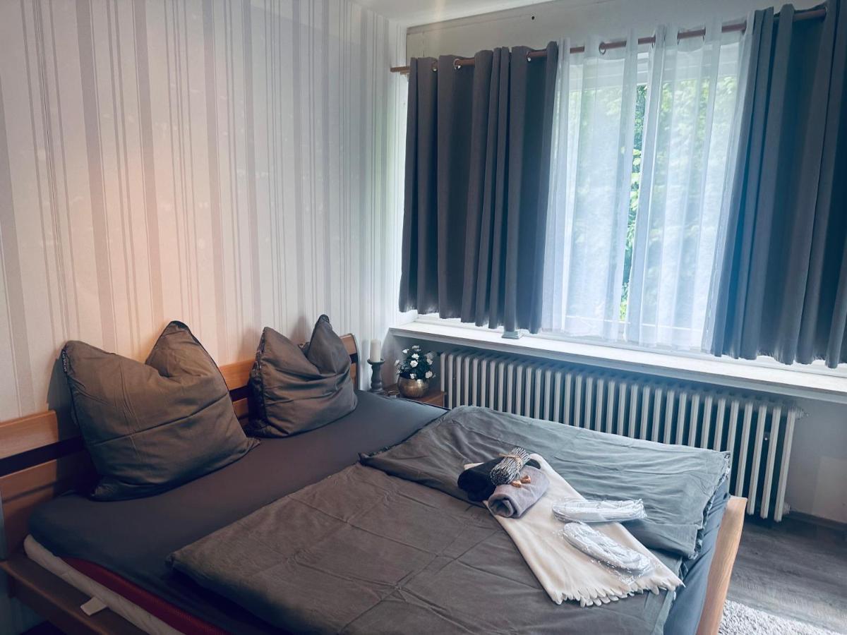 4 Zimmer 11 Personen Wohnung Garten Terrasse Grill 2 Badezimmer Wuppertal Eksteriør bilde