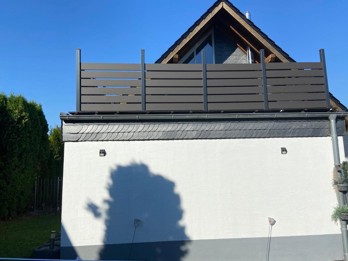 4 Zimmer 11 Personen Wohnung Garten Terrasse Grill 2 Badezimmer Wuppertal Eksteriør bilde