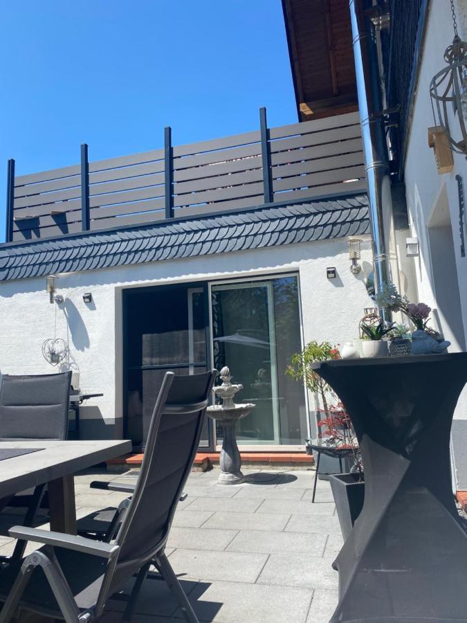 4 Zimmer 11 Personen Wohnung Garten Terrasse Grill 2 Badezimmer Wuppertal Eksteriør bilde
